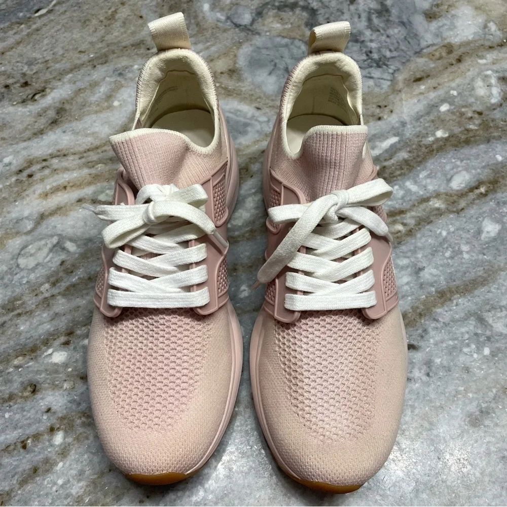 Tory Burch T Sock Runner Sneaker in Medowsweet Women’s size 10.5